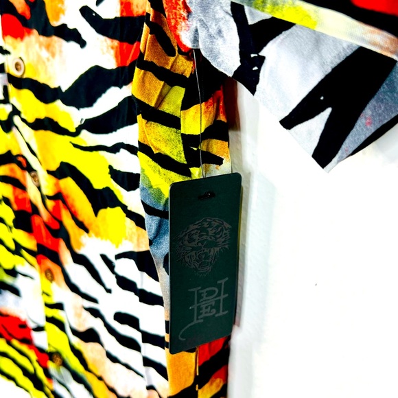 Ed Hardy Shirt Men’s Small Red Yellow Black Tiger Print All Over Print AOP NEW - Picture 5 of 7